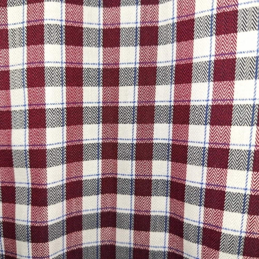 Banana Republic men's long sleeve button-down shirt in a size large. Red plaid